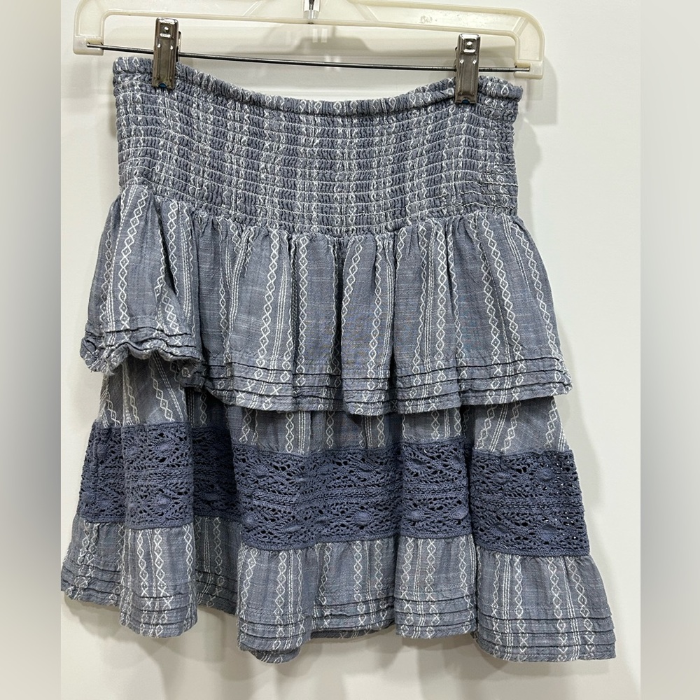Elan tiered skirt- size medium